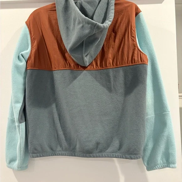 PATAGONIA Women’s Fleece Hoodie - Picture 2 of 3